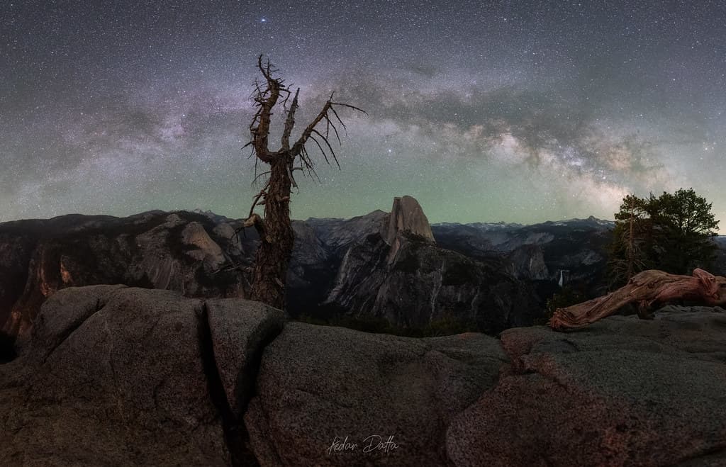 Sparkles - milkyway astrophotography astro stars california nature landscape nightphotography nightsky nightscapes kedardatta nikon nikond810 benro yosemitenationalpark